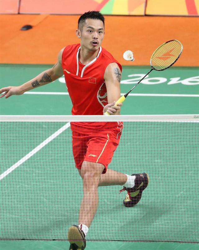 表现出一种 表现出一种