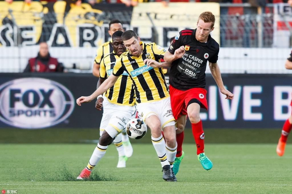 主帅在采访 主帅在采访