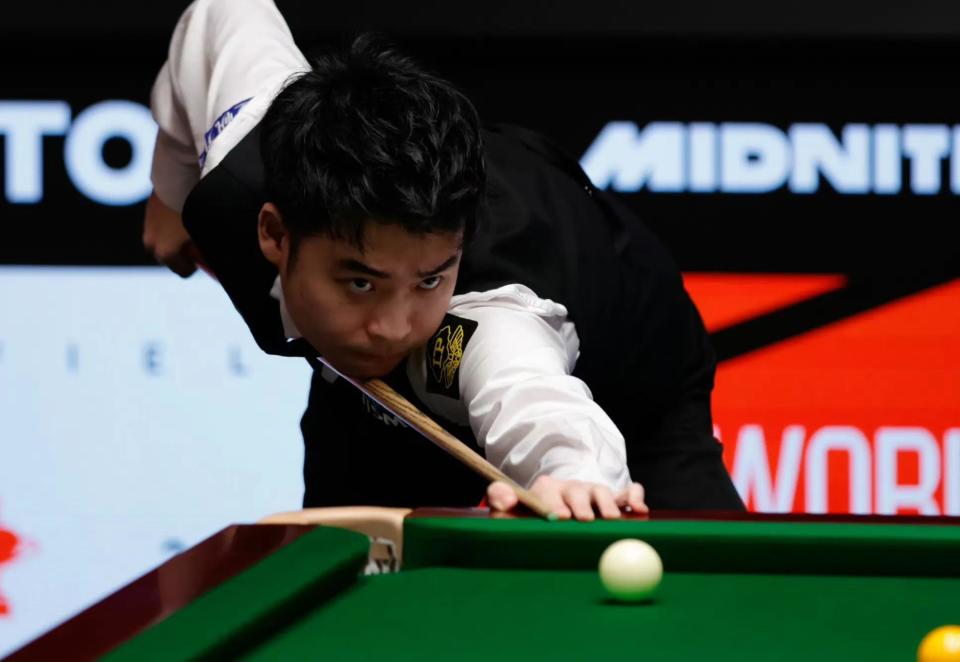 琼斯几乎无 琼斯几乎无