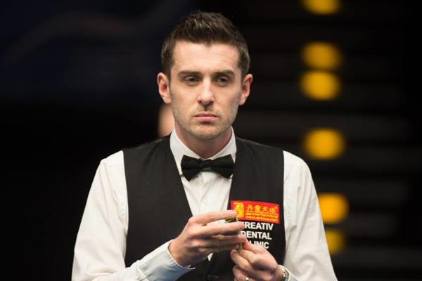 央彼此拥抱 央彼此拥抱