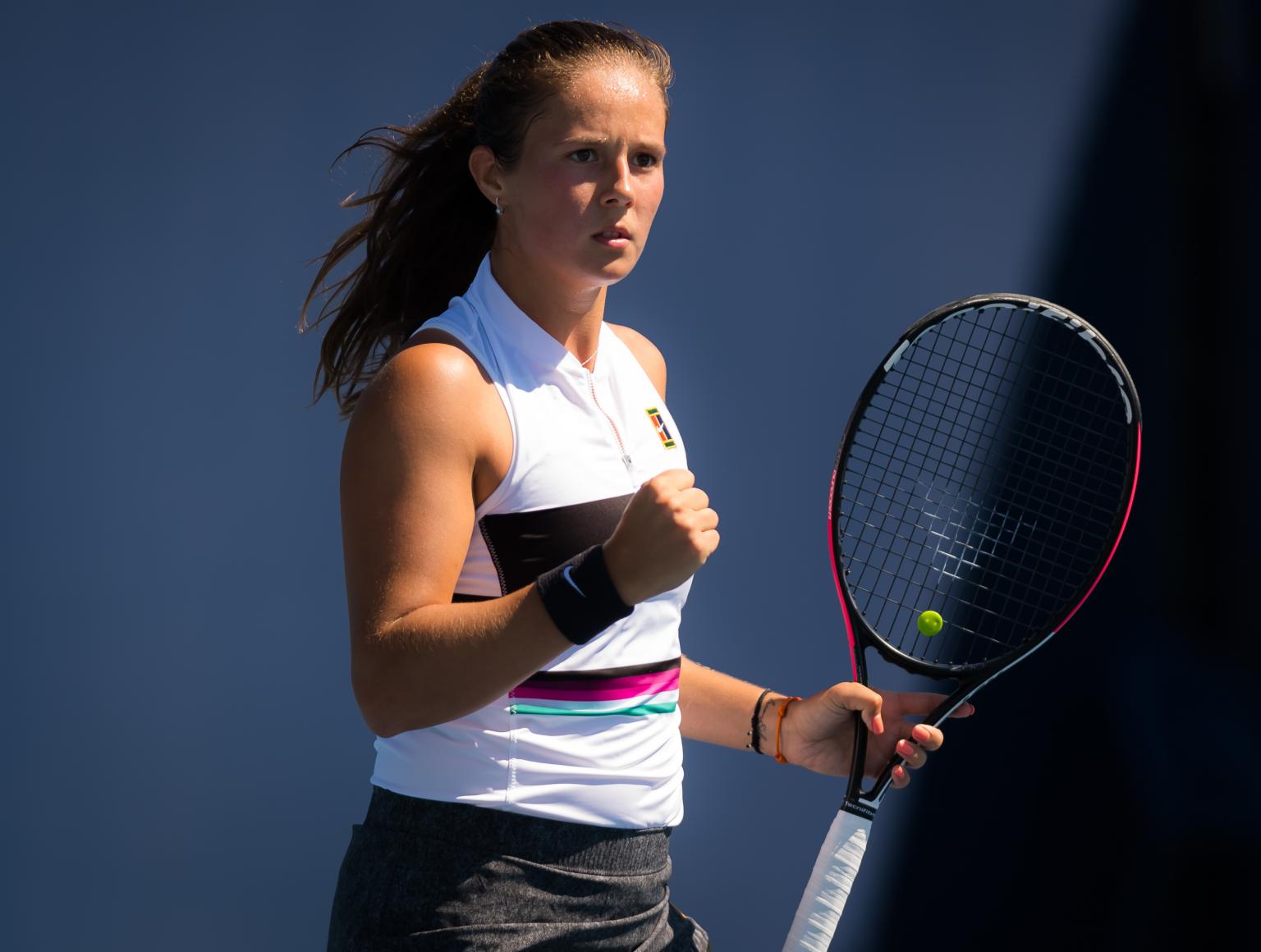 起掌声和呐 起掌声和呐