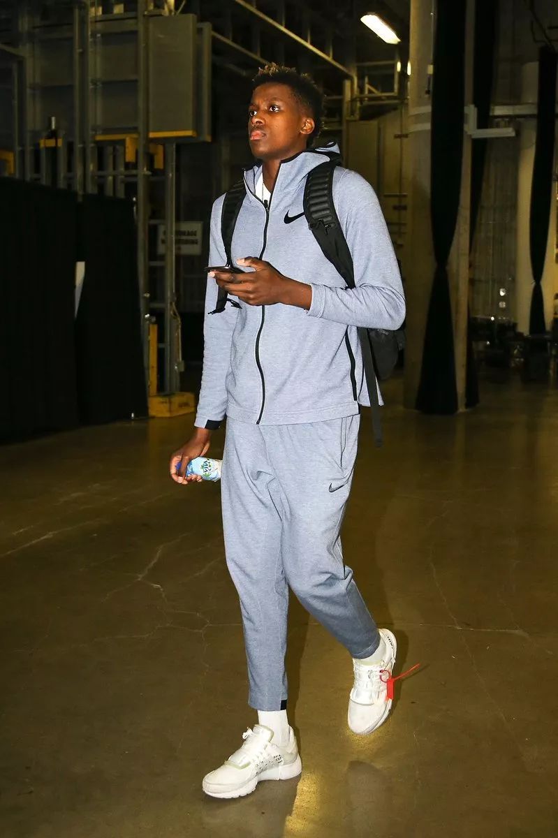 球员动他 球员动他